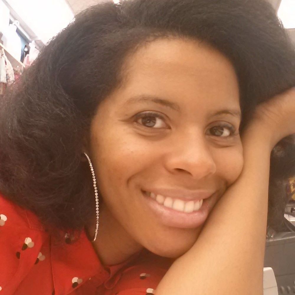 Meet your Posher, Angela